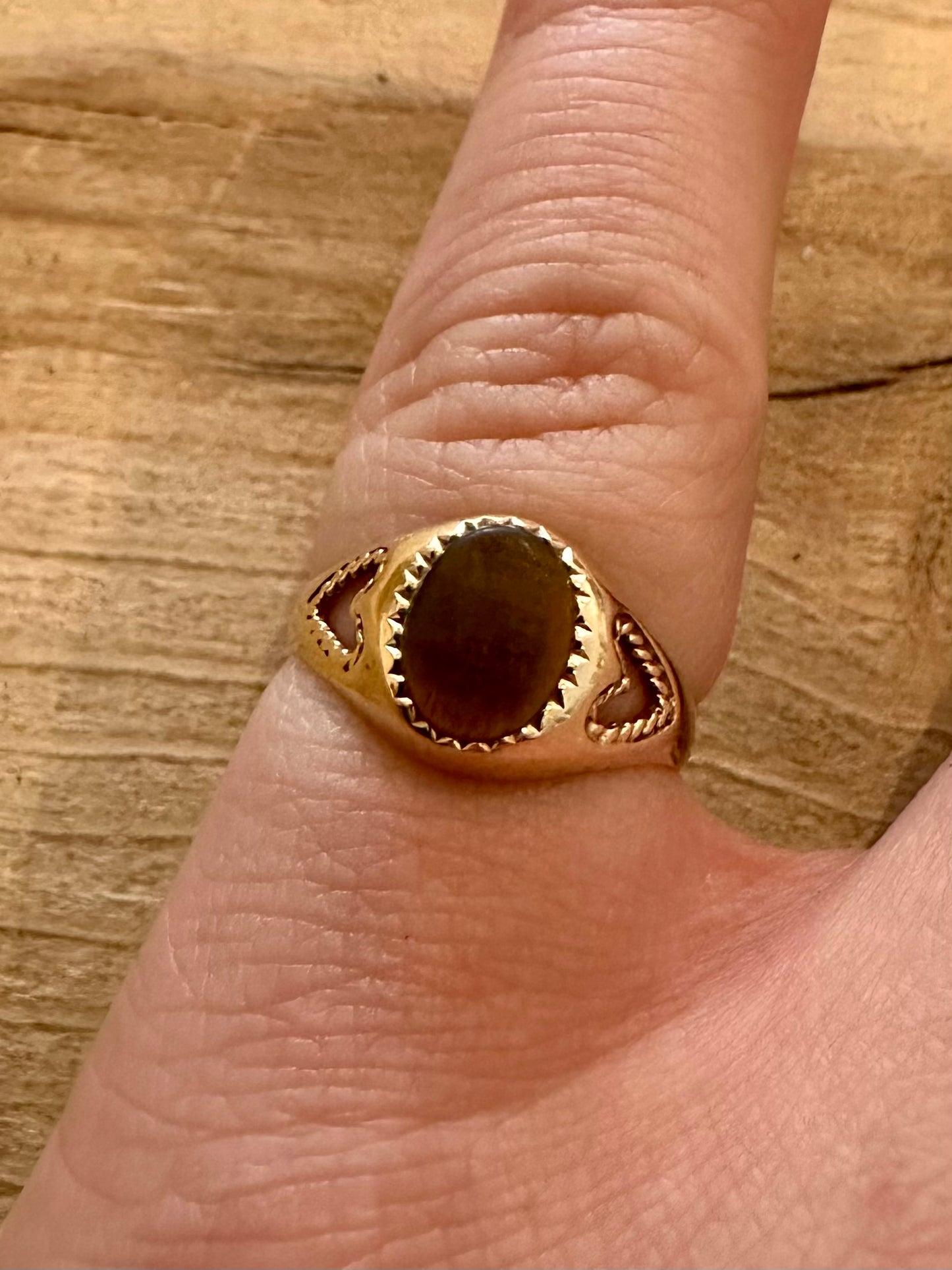 Vintage 1985 Tigers Eye Signet 9ct Gold Hallmarked Size K Ring