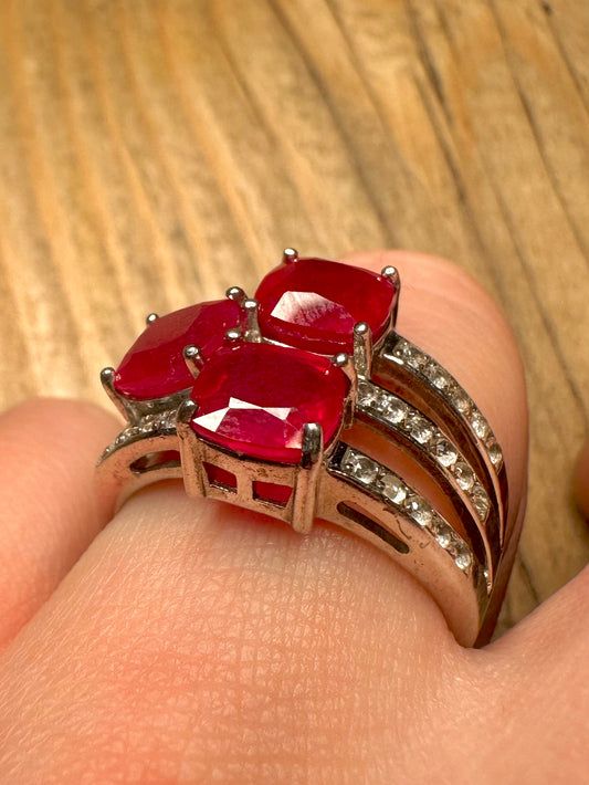 Modern Red and White Stone 925 Sterling Silver Size Q1/2 Ring