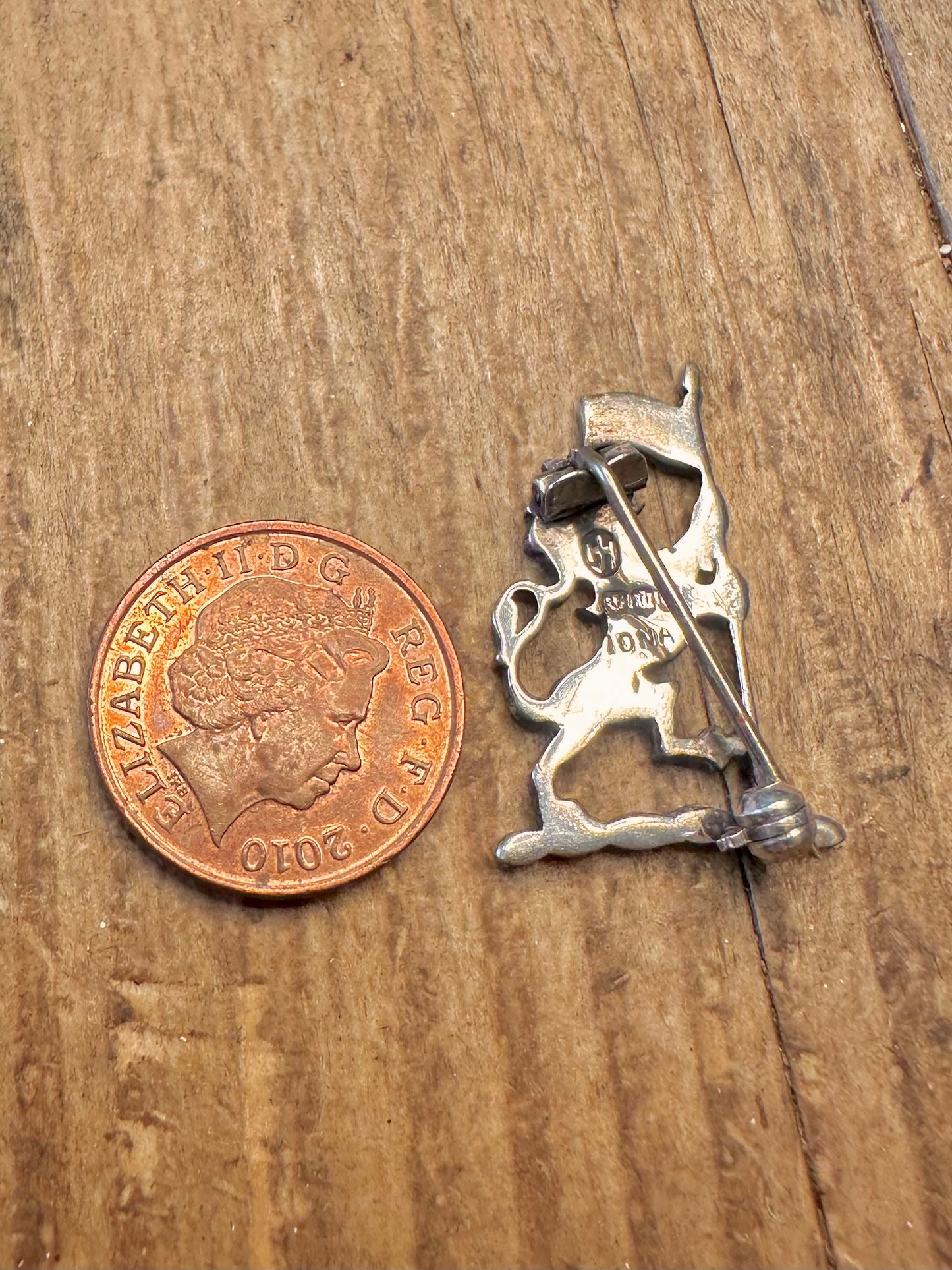 Scottish 1971 Lion Rampart Maker IONA 925 Sterling Silver Brooch