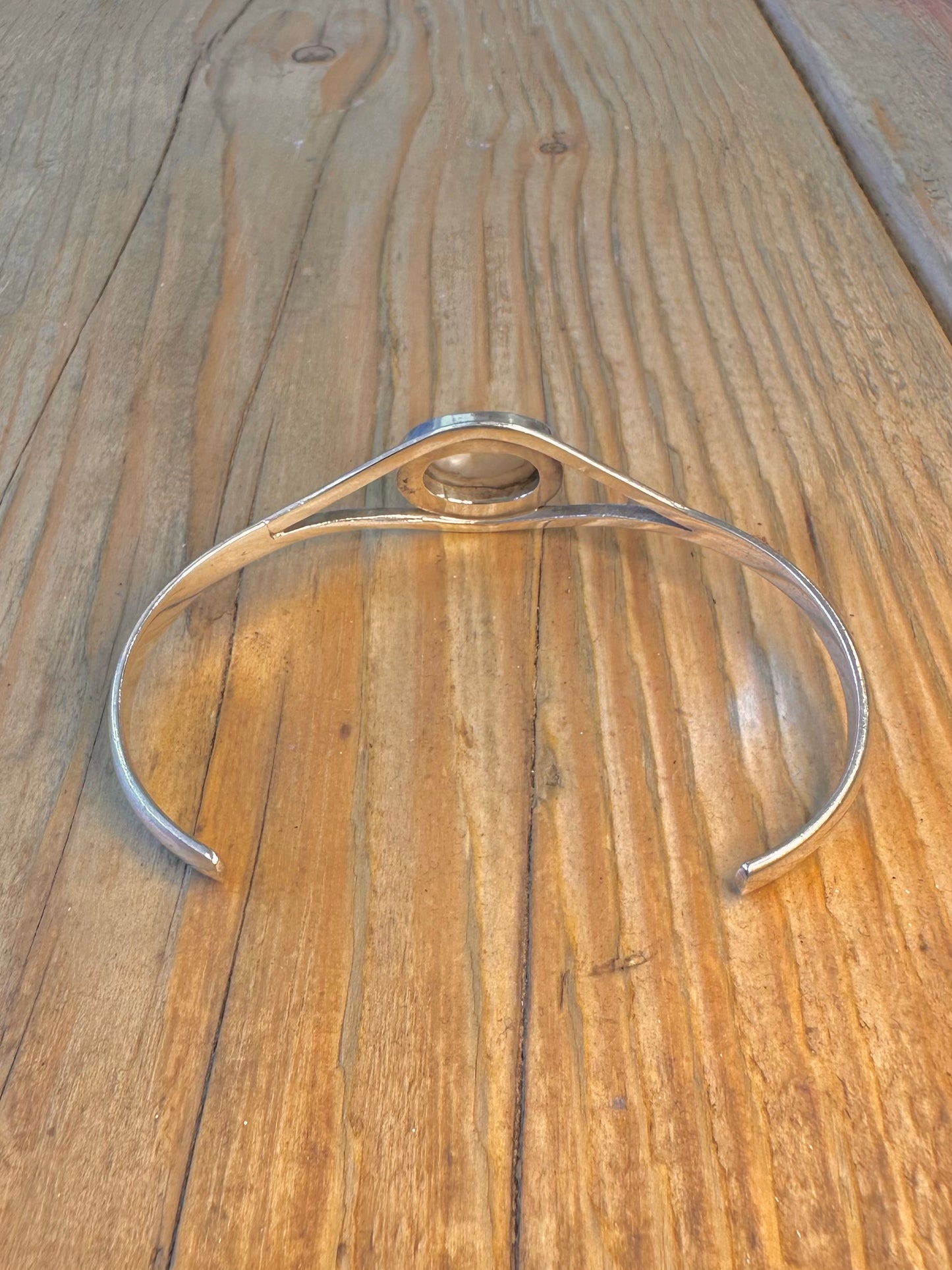 Oval Mother of Pearl Split Band Cuff 925 Sterling Silver Bangle