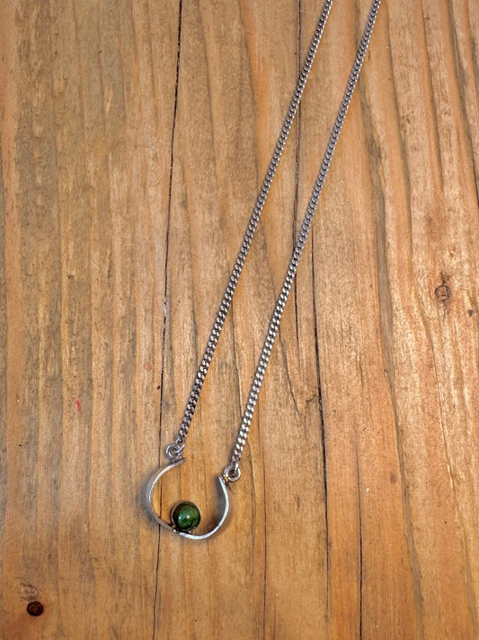 Abstract Green Stone Curb Chain 925 Sterling Silver 16.5 inch Necklace