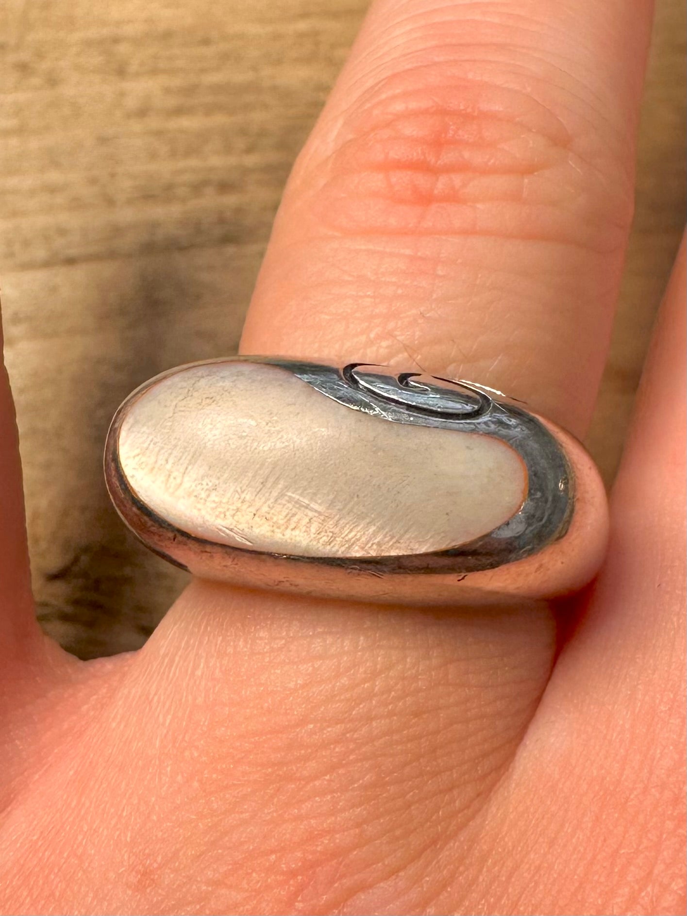 Modernist Mother of Pearl 925 Silver Size Q Ring
