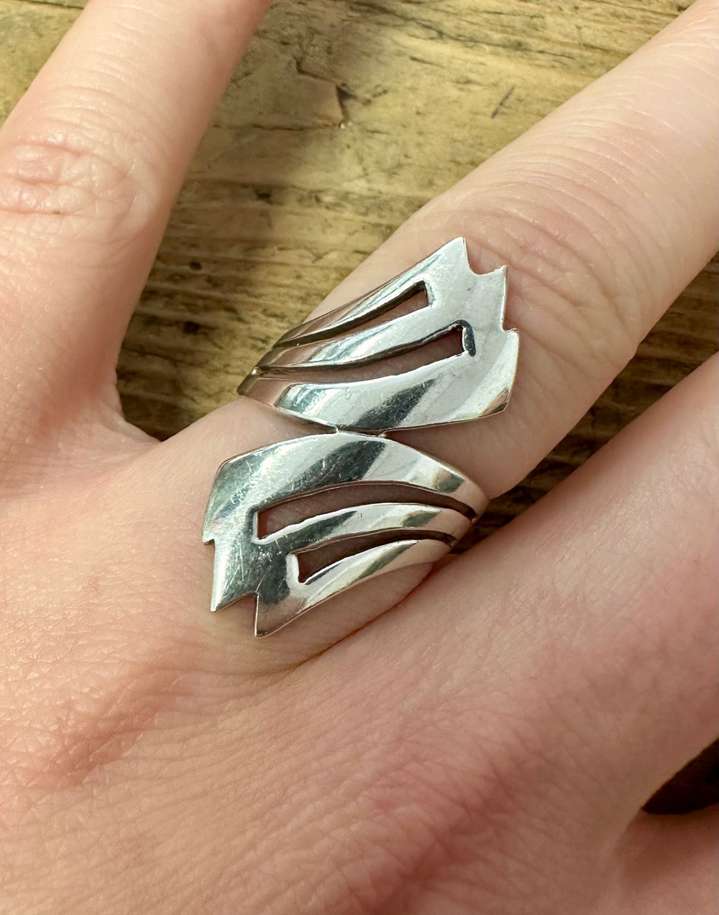 Abstract Overlapping Pointy 925 Silver Size O Ring