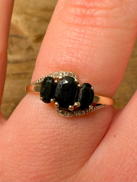 Vintage 9ct Gold Dark Blue Stones 375 Size P1/2 Ring