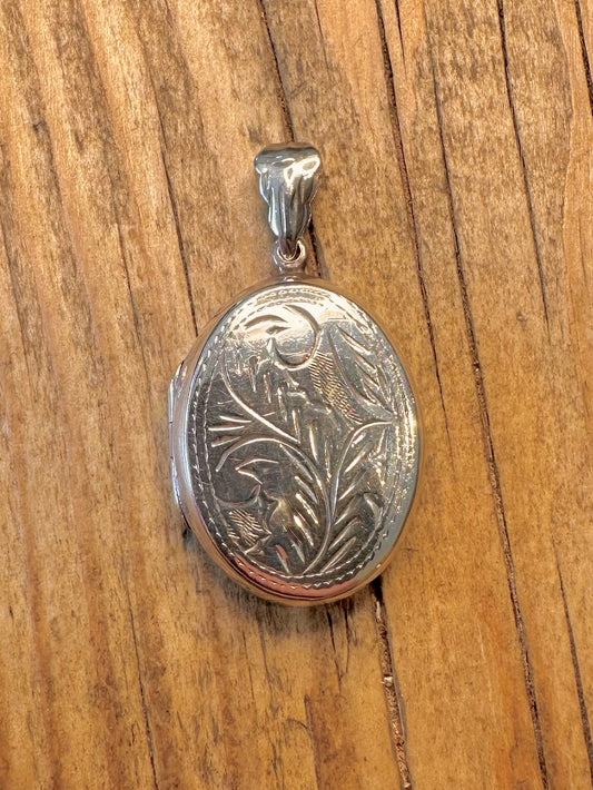 Engraved Chunky Oval 925 Sterling Silver Locket Pendant