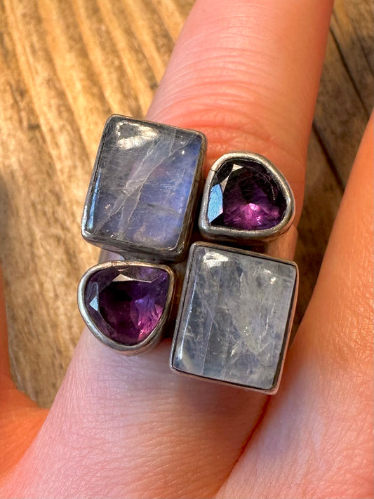 Klobiger Mondstein und Amethyst Ring aus 925er Sterlingsilber Größe P