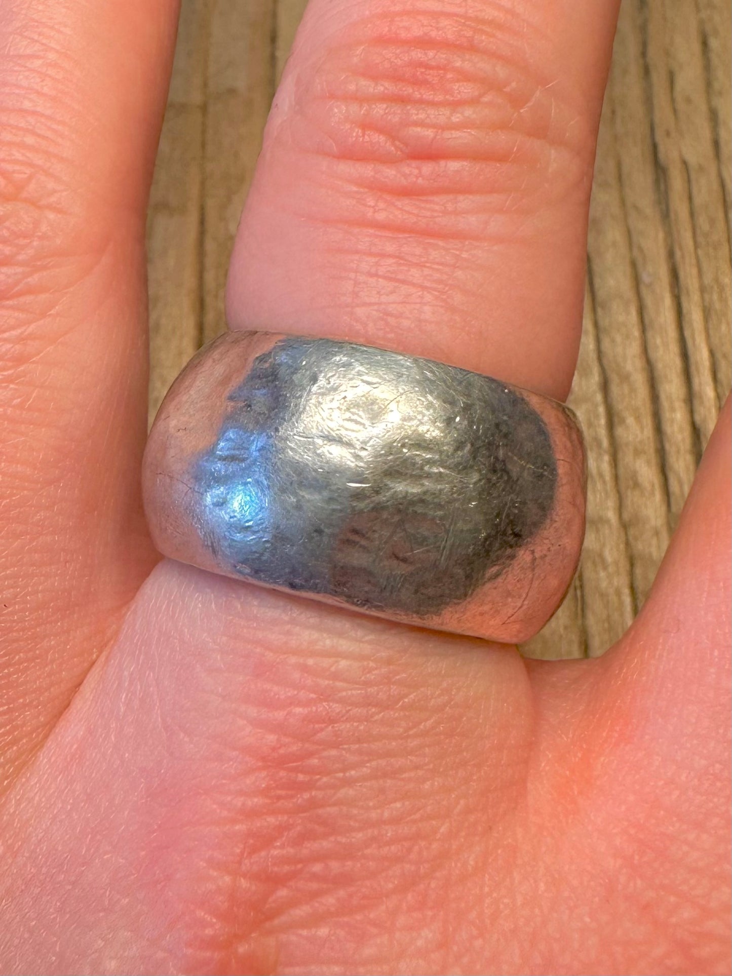 Massiver gehämmerter Ring aus 925 Sterling Silber Größe S