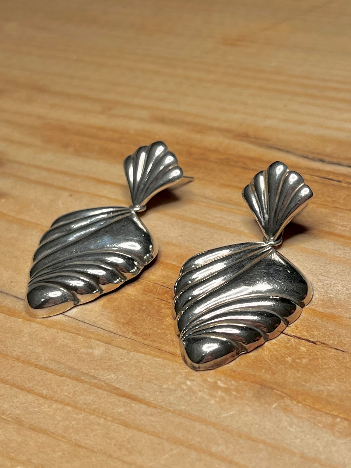 Ribbed Fan 925 Sterling Silver Drop Earrings