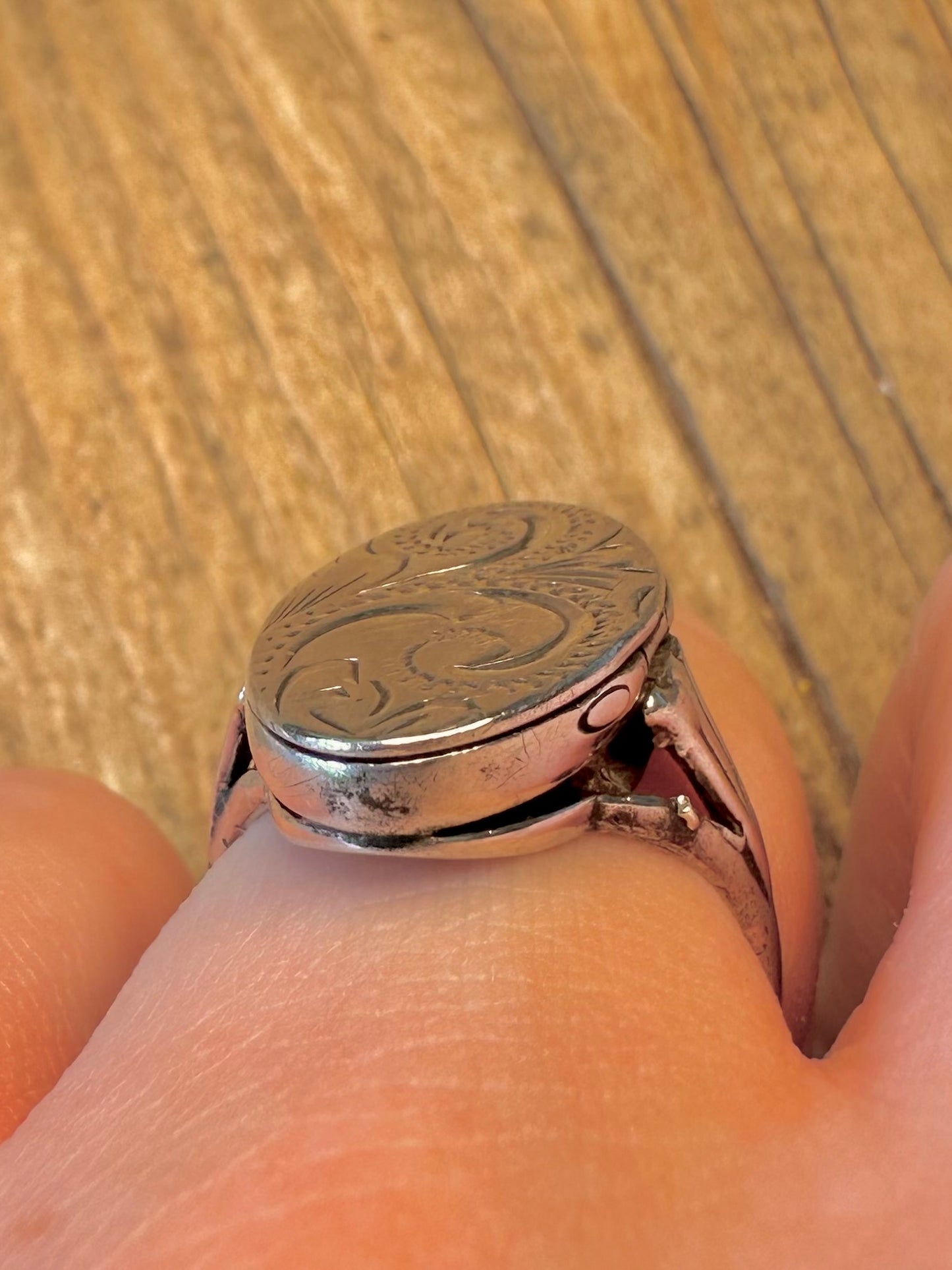 Ornate Decorative Poison Ring 925 Sterling Silver Size O1/2 Ring