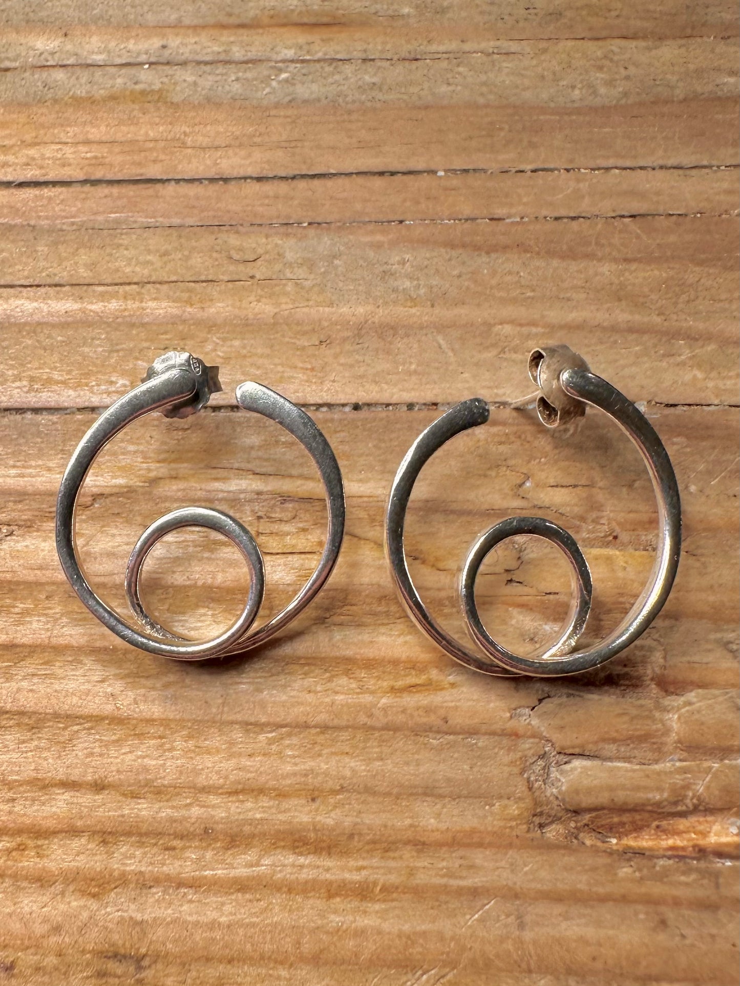 Abstrakte Wirbelkreis Ohrringe aus 925er Sterlingsilber
