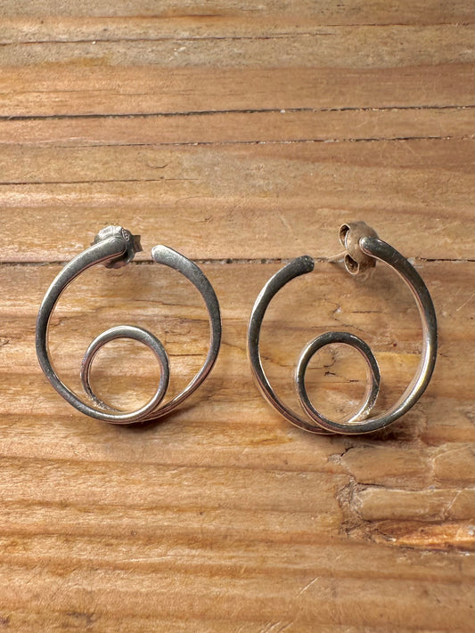 Abstrakte Wirbelkreis Ohrringe aus 925er Sterlingsilber