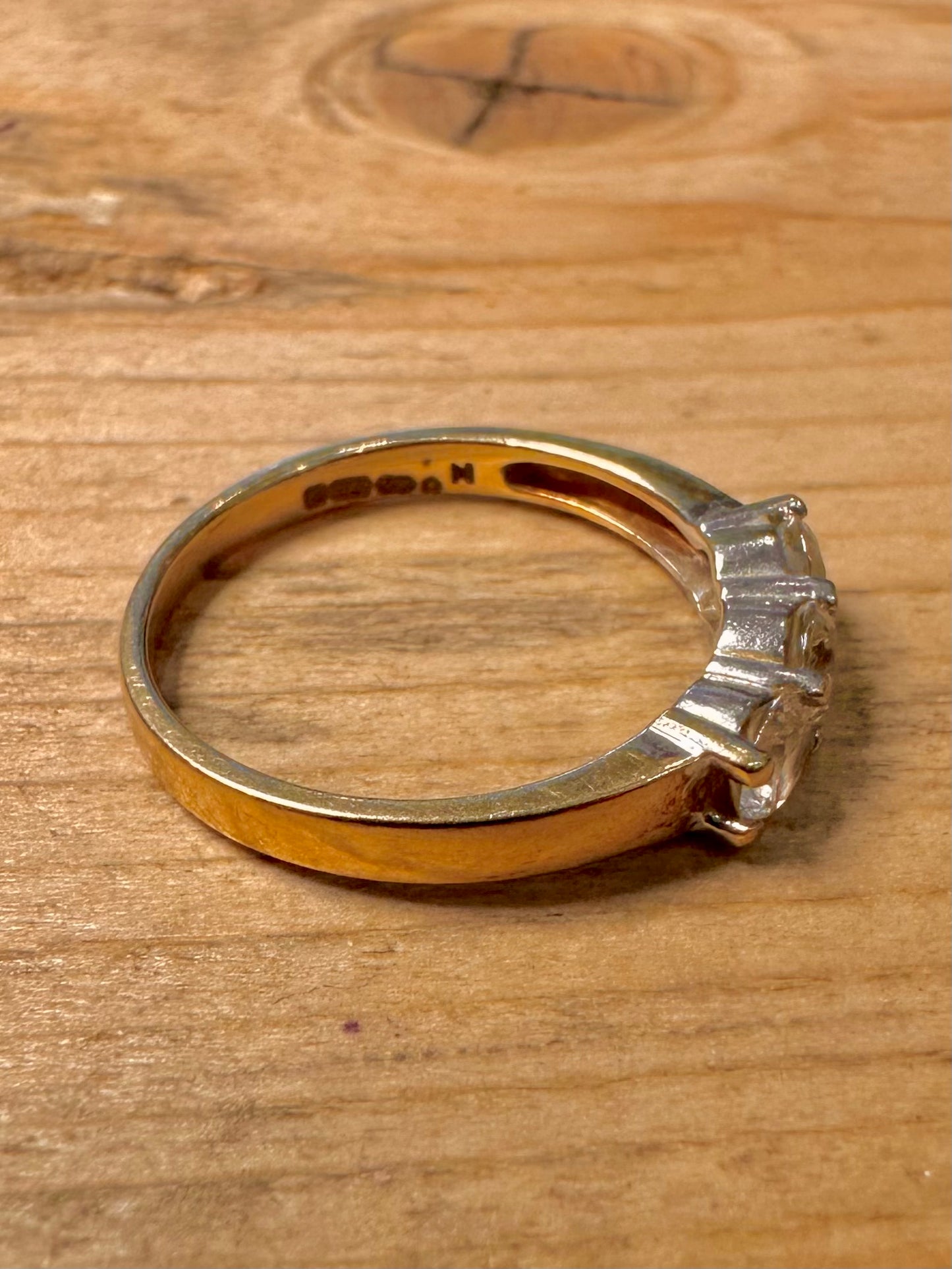 Vintage 9ct Gold CZ Stone Size N1/2 Ring