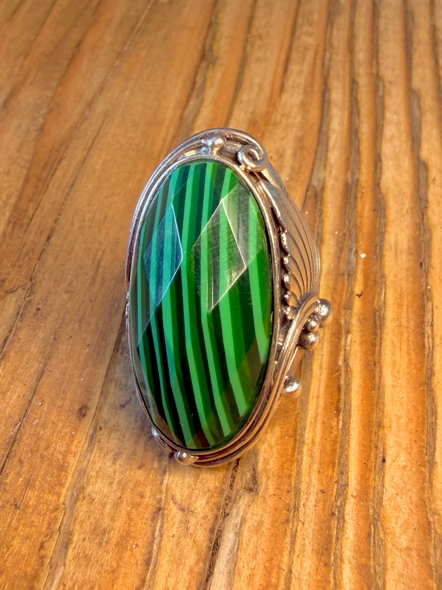 Large Navajo Style Malachite Leaf Design 925 Sterling Silver Size O Ring