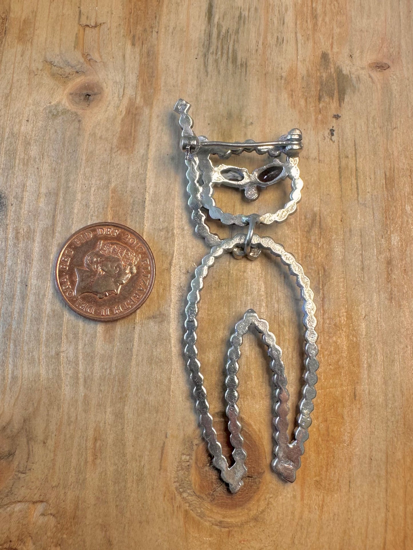 Marcasite and Garnet Cat 925 Sterling Silver Brooch