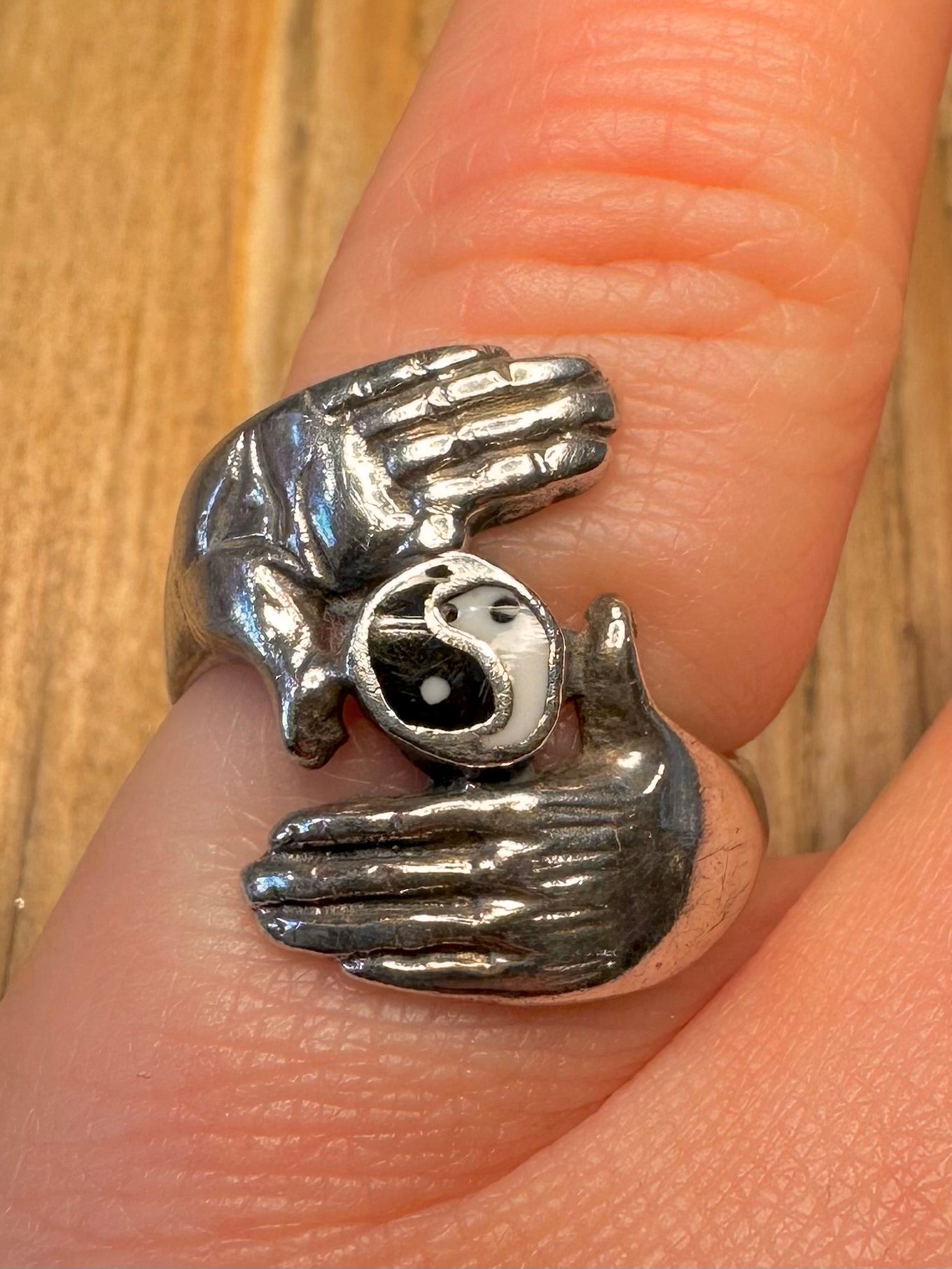 Moderner Zwei-Hände Ying und Yang 925er Sterling Silber Ring Größe L