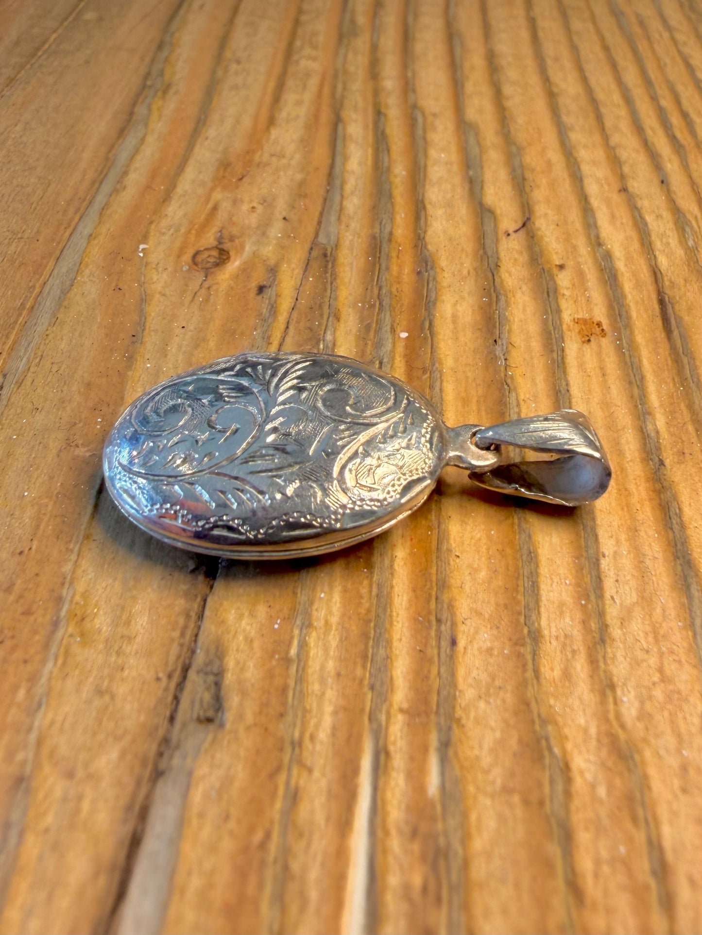 Oval Engraved Floral Locket 925 Sterling Silver Pendant