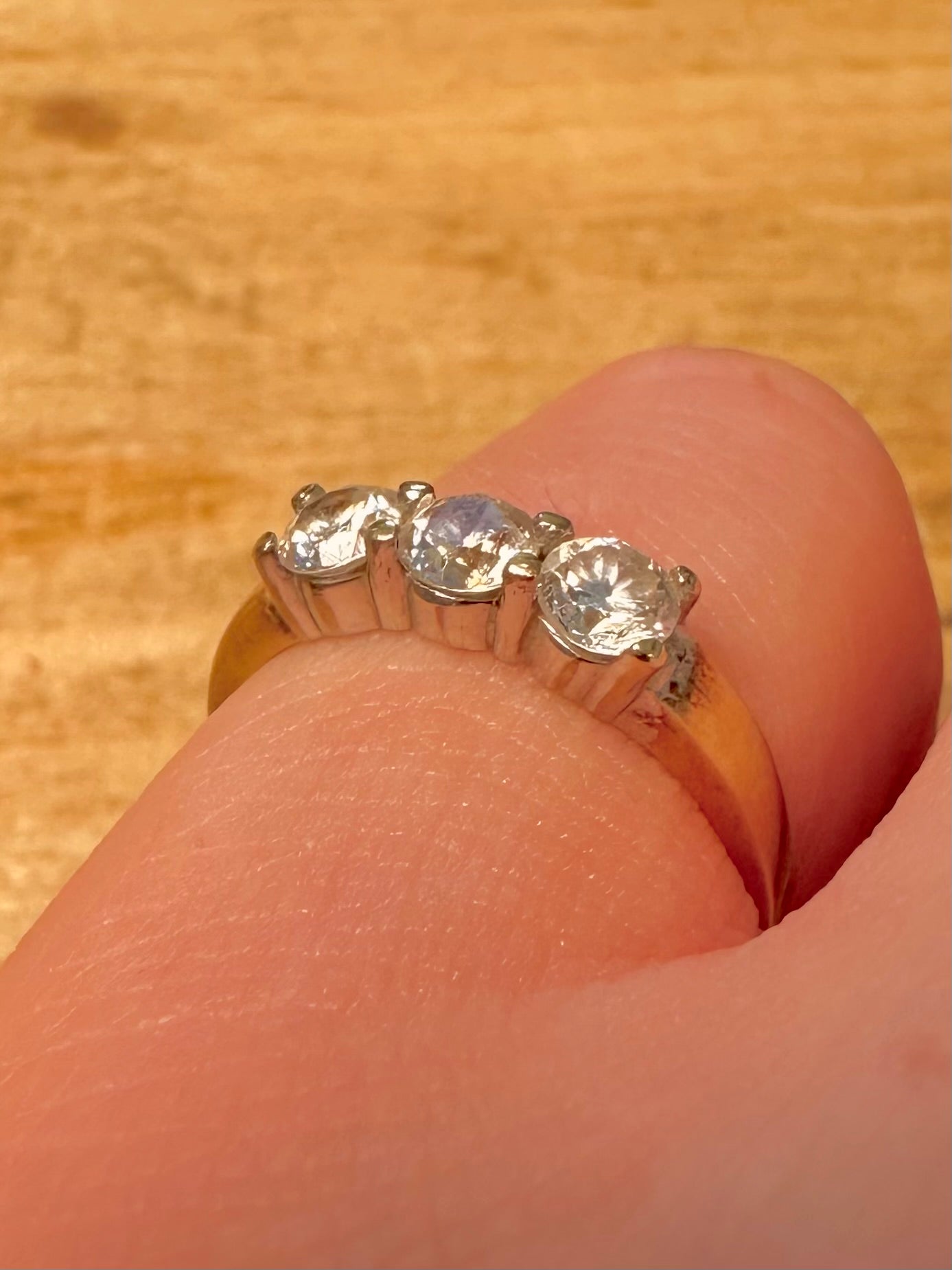 Vintage 9ct Gold CZ Stone Size N1/2 Ring