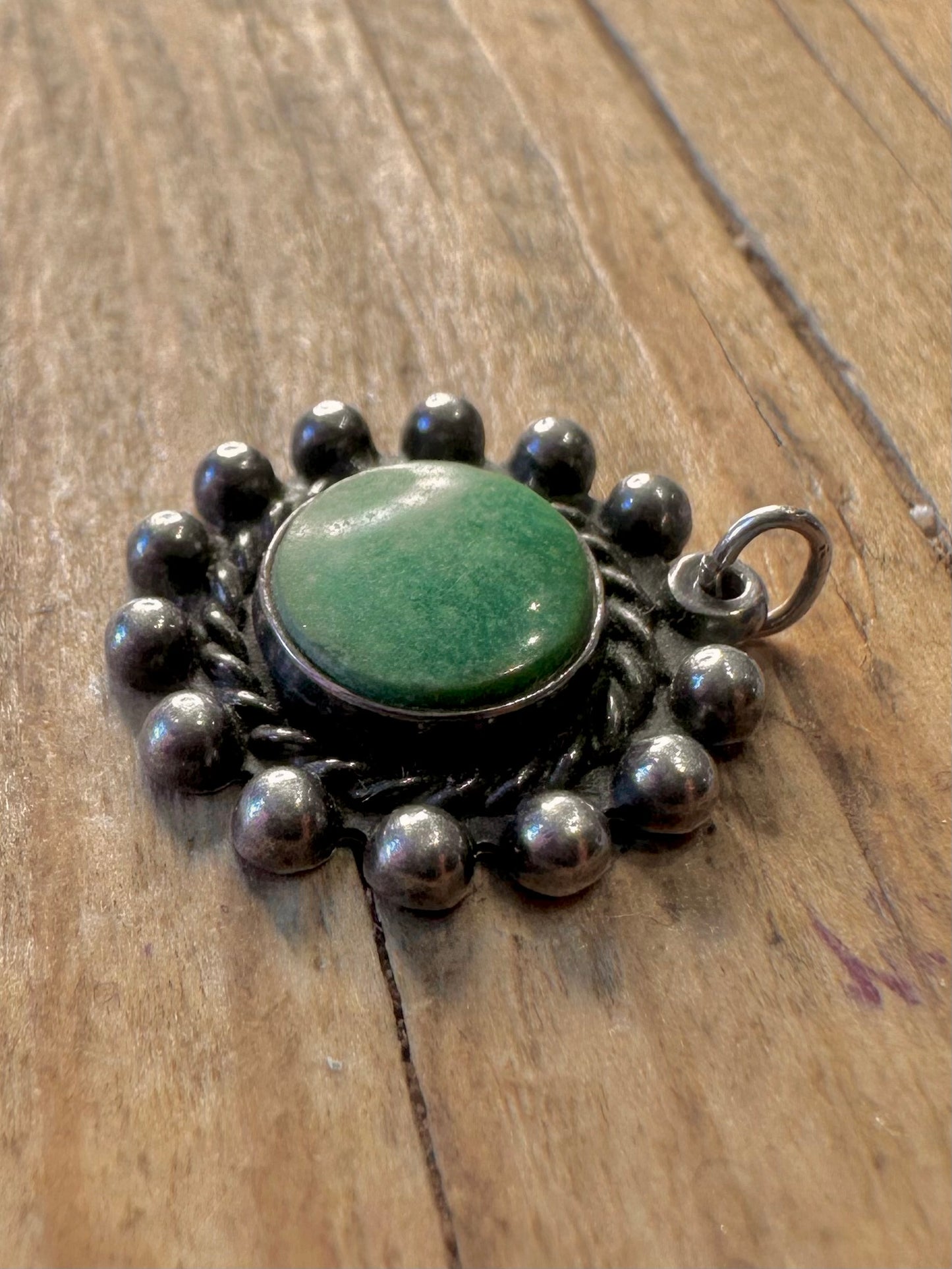 Vintage Southwestern Green Turquoise Ornate 925 Sterling Silver Pendant