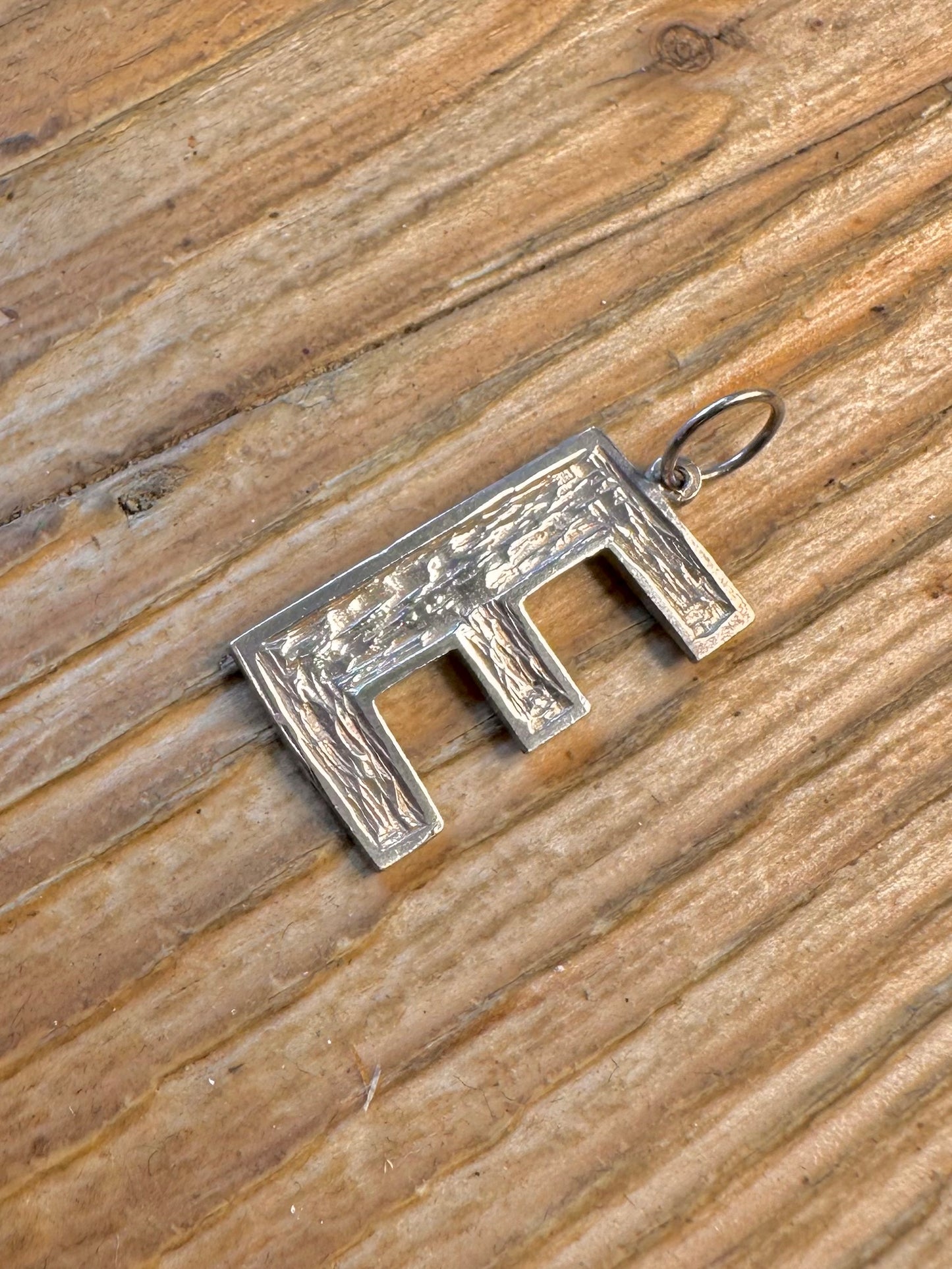Letter E 1975 Engraved 925 Sterling Silver Pendant