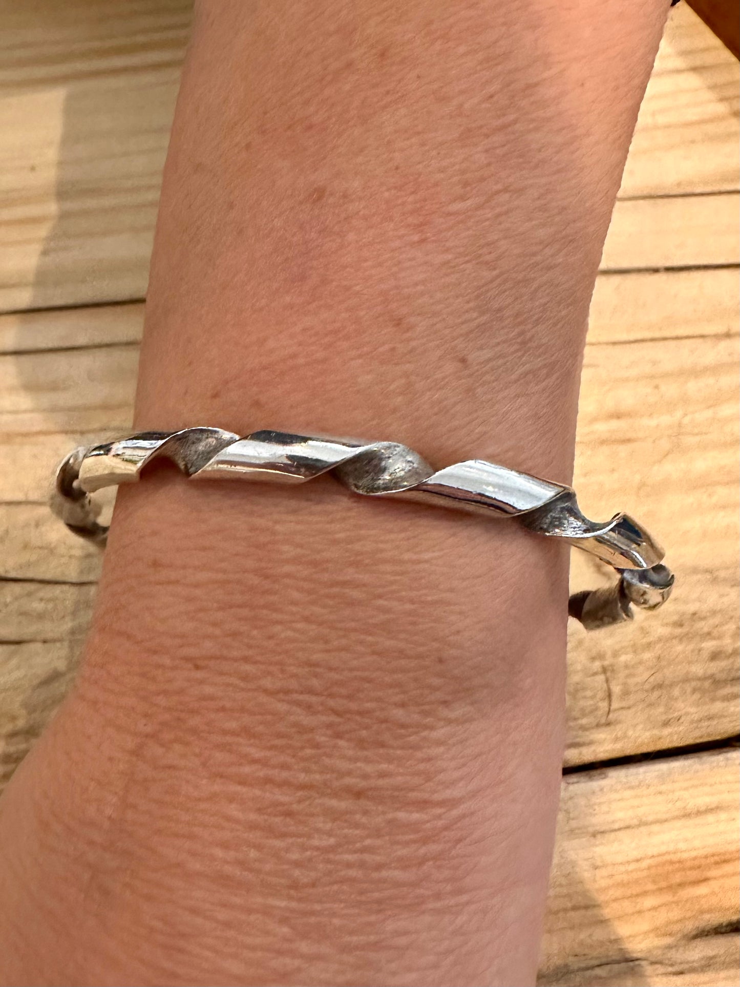 Vintage 1985 Coiled Twisted Solid 925 Silver Bangle