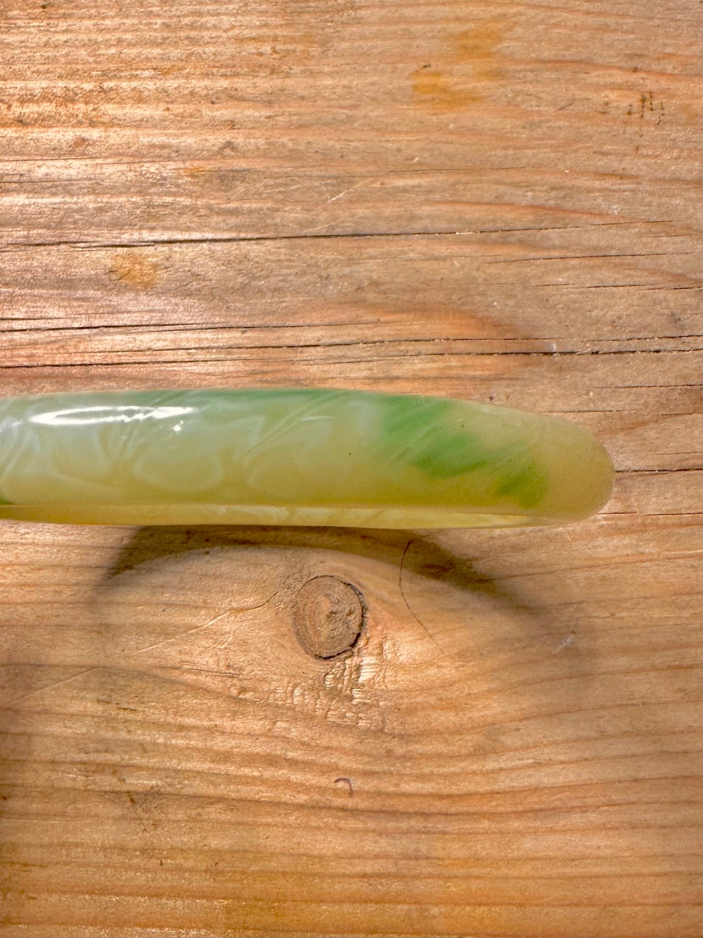 Vintage grüner Kostüm-Armreif