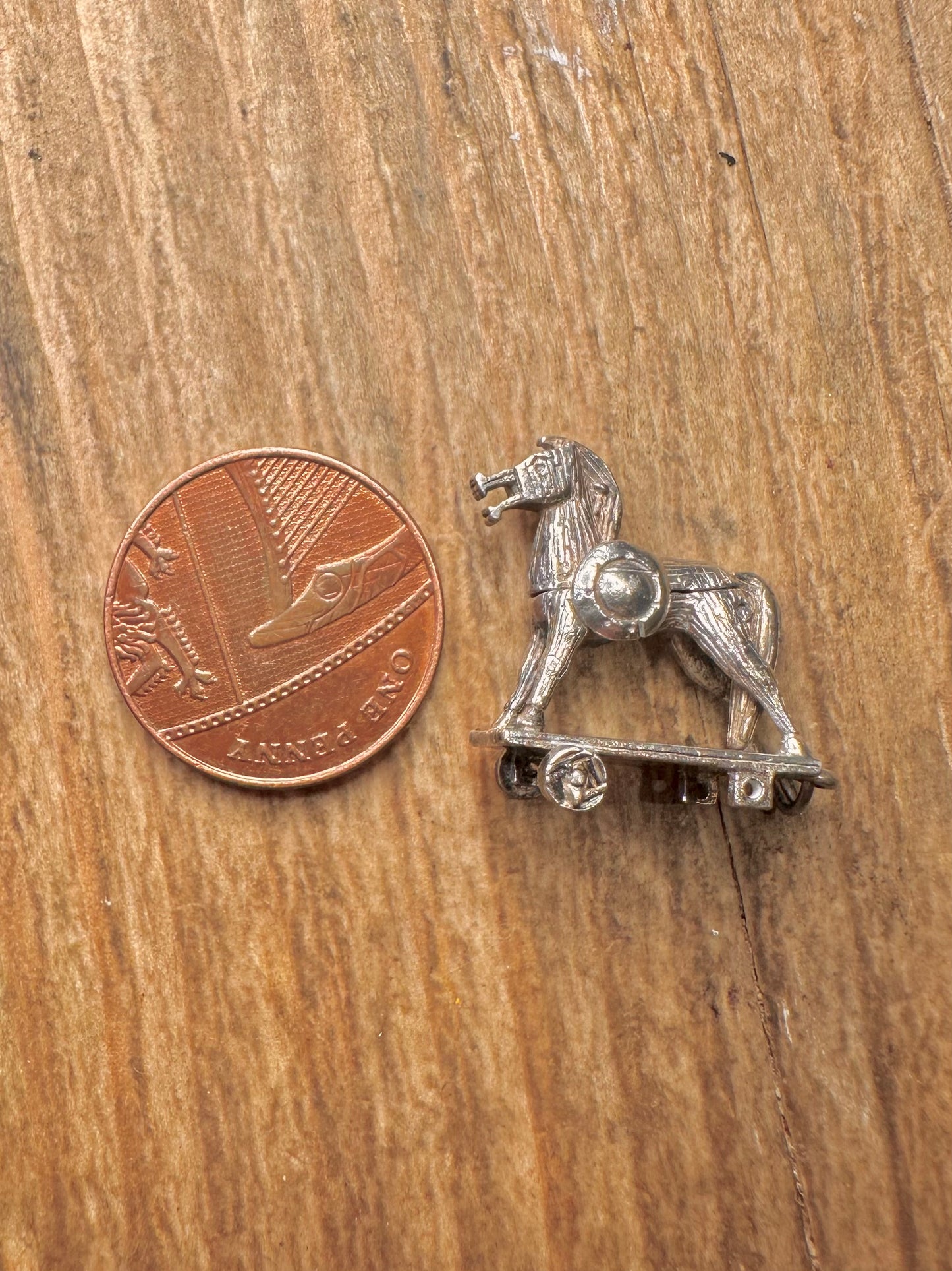 Vintage Trojanisches Pferd Rot Emaille 925 Sterling Silber Charm Anhänger