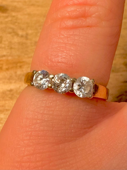 Vintage 9ct Gold CZ Stone Size N1/2 Ring