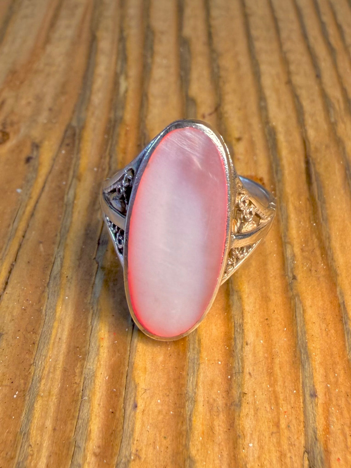 Oval Pink Mother of Pearl 925 Sterling Silver Size N Ring