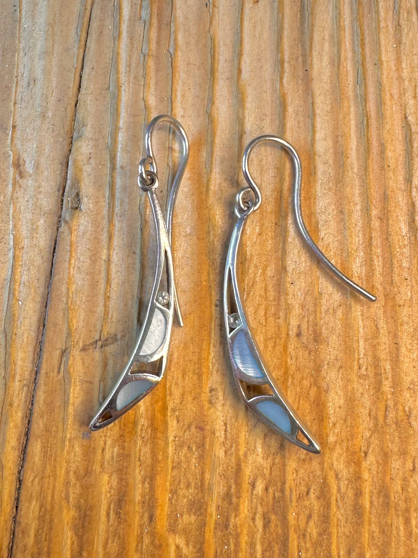 Abstarct Mother of Pearl Curved Kit Heath 925 Sterling Silver Earrings