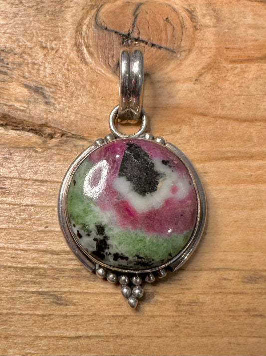 Vintage Ruby Zoisite Circle 925 Silver Pendant