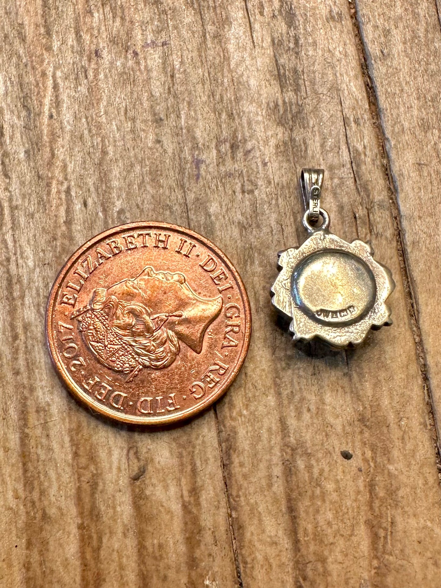Vintage 1982 Wedgewood Flower Maker JW 925 Sterling Silver Pendant