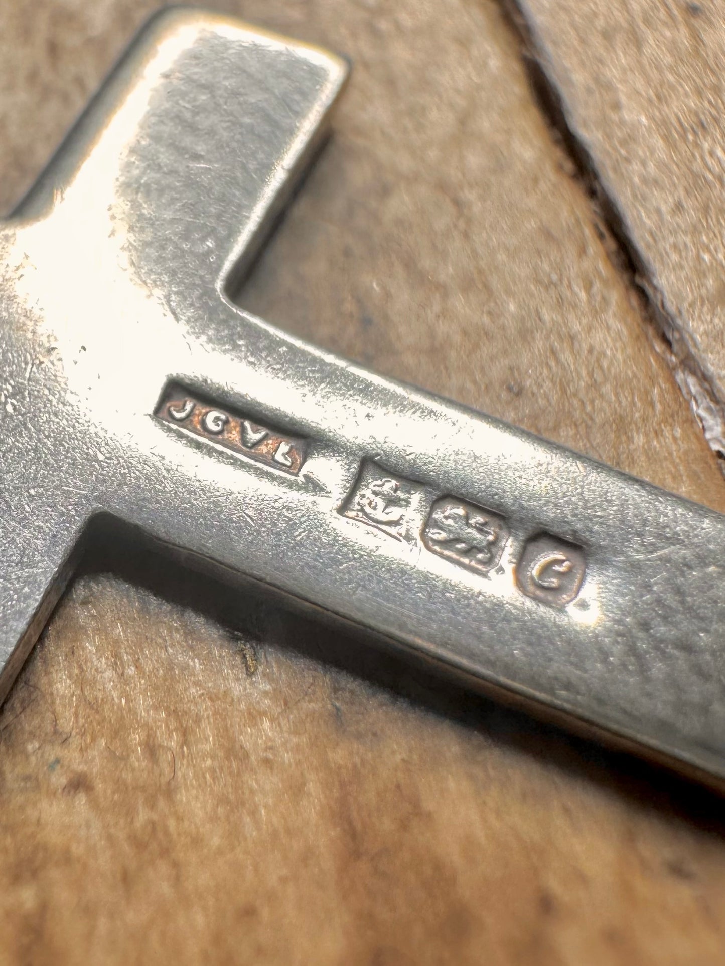 Cross 1977 Engraved 925 Sterling Silver Pendant
