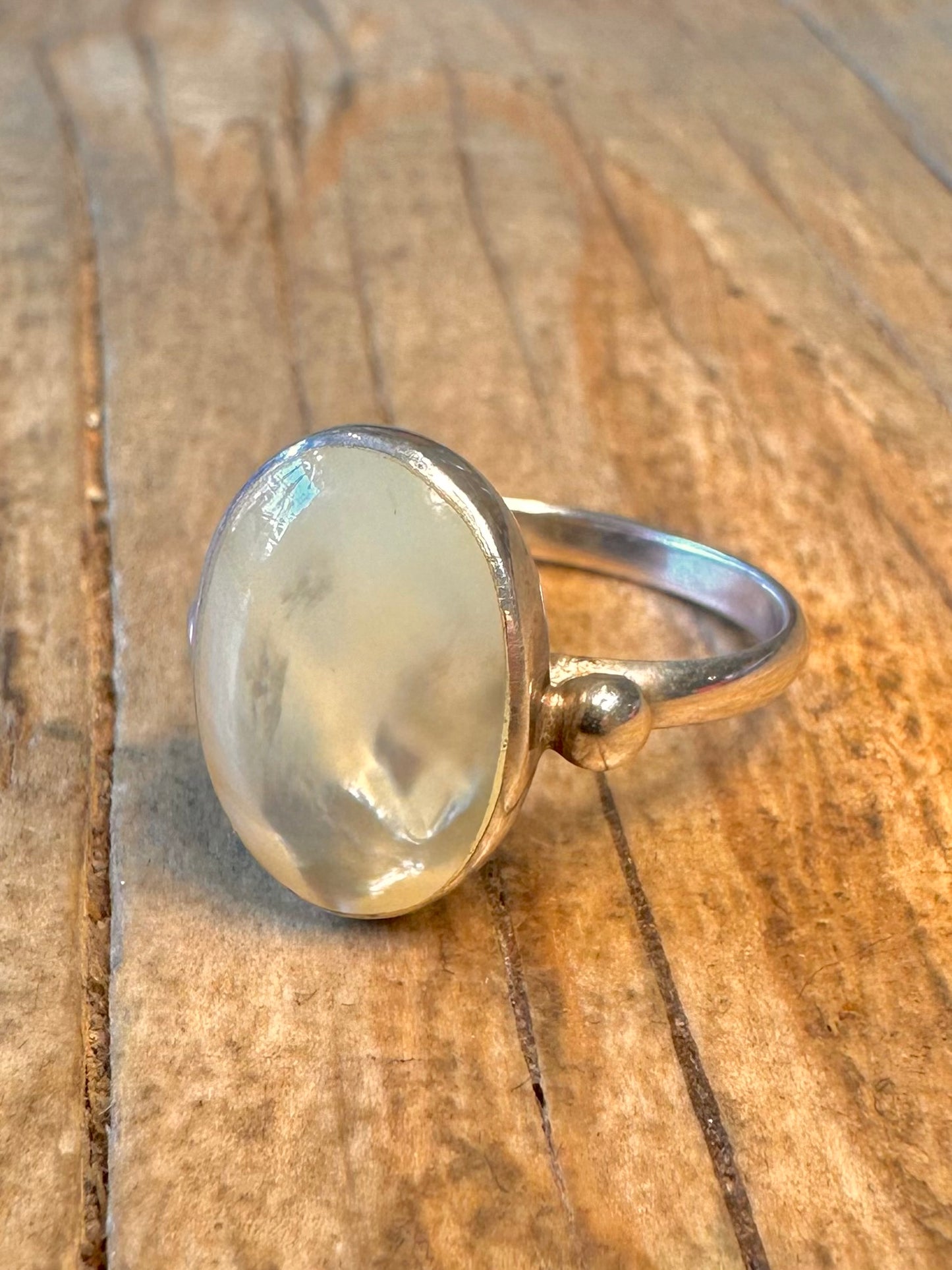 Mother of Pearl Oval 925 Sterling Silver Size M Ring