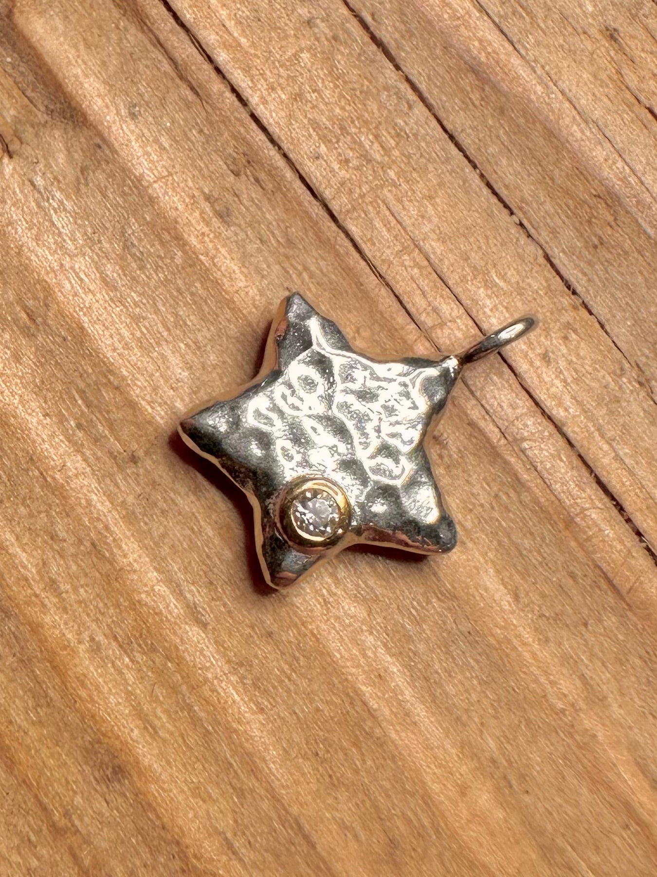 Modern Hammered Star White Stone 925 Sterling Silver Pendant