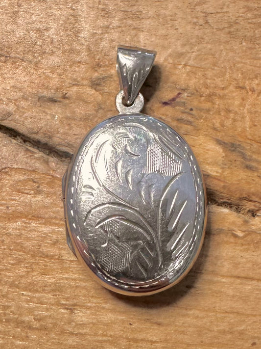 Vintage Oval Engraved 925 Silver Locket Pendant