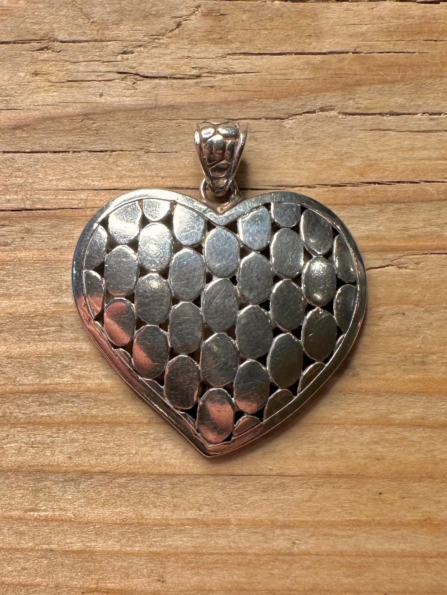 Vintage Textured Oval Heart 925 Sterling Silver Pendant