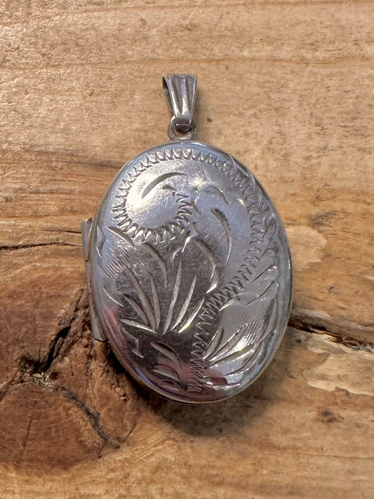 Vintage Engraved Oval Locket 925 Silver Pendant