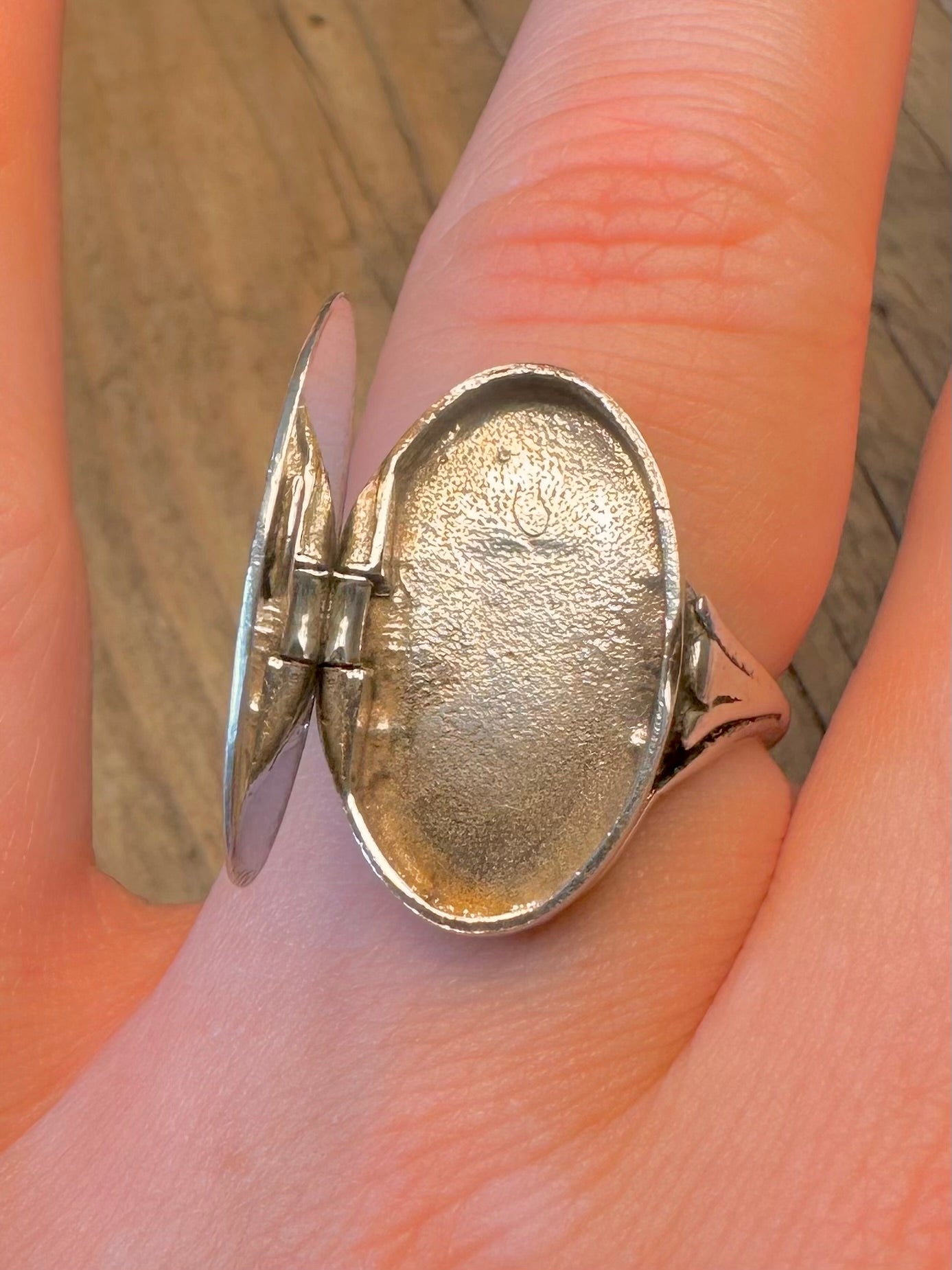 Ornate Decorative Poison Ring 925 Sterling Silver Size O1/2 Ring