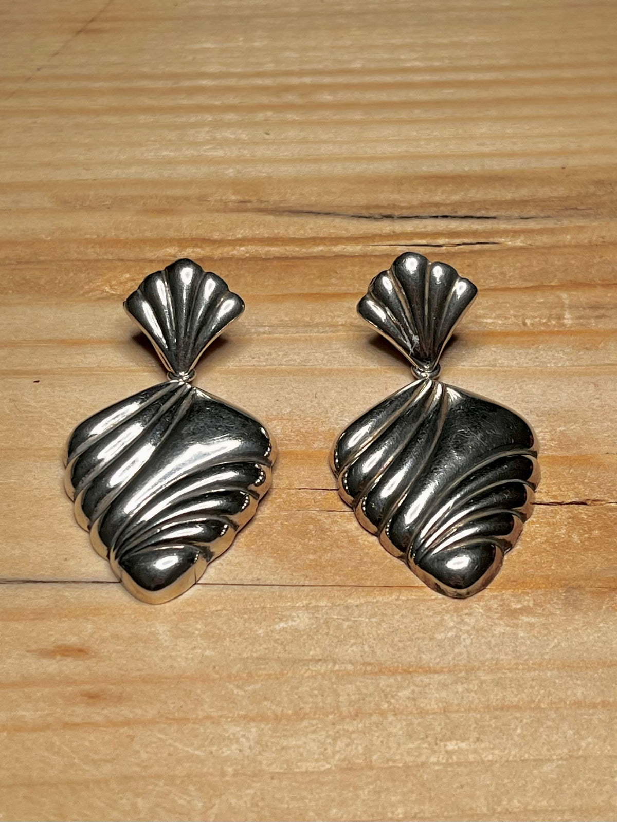 Ribbed Fan 925 Sterling Silver Drop Earrings