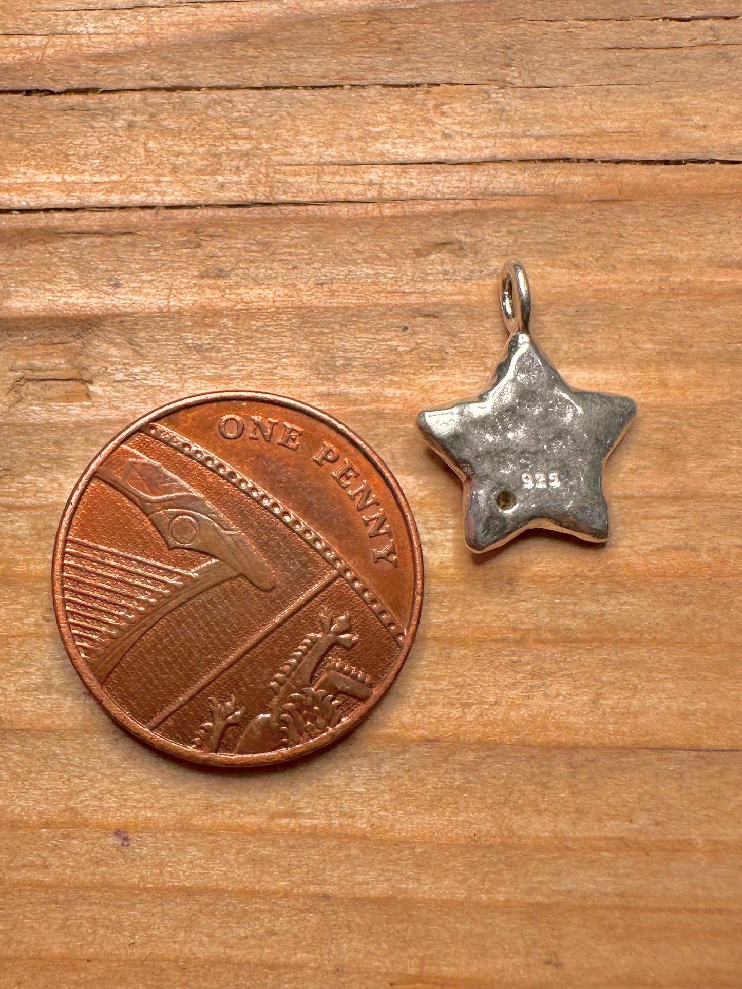 Modern Hammered Star White Stone 925 Sterling Silver Pendant