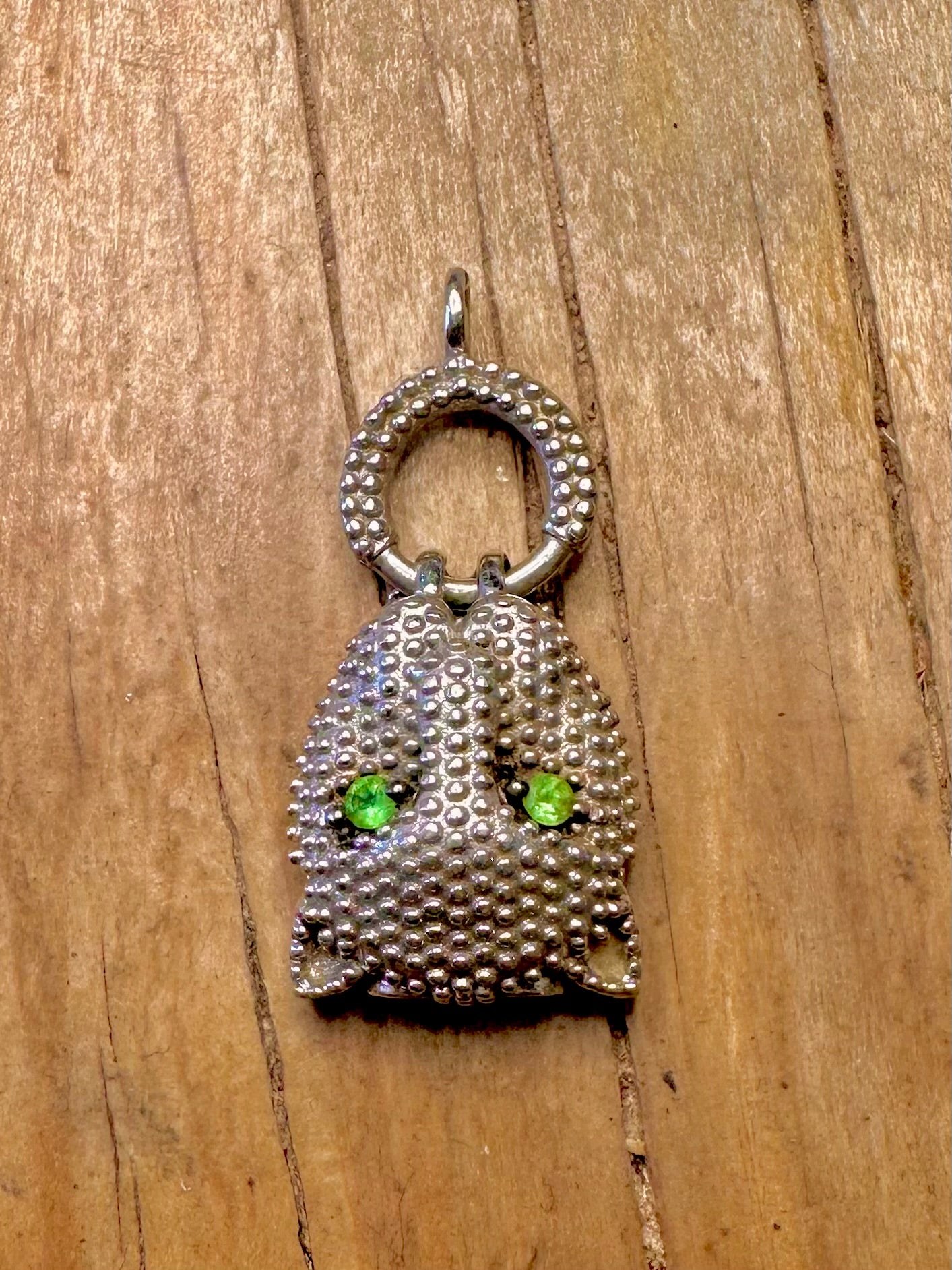 Vintage Panther Textured Green Stone 925 Sterling Silver Pendant
