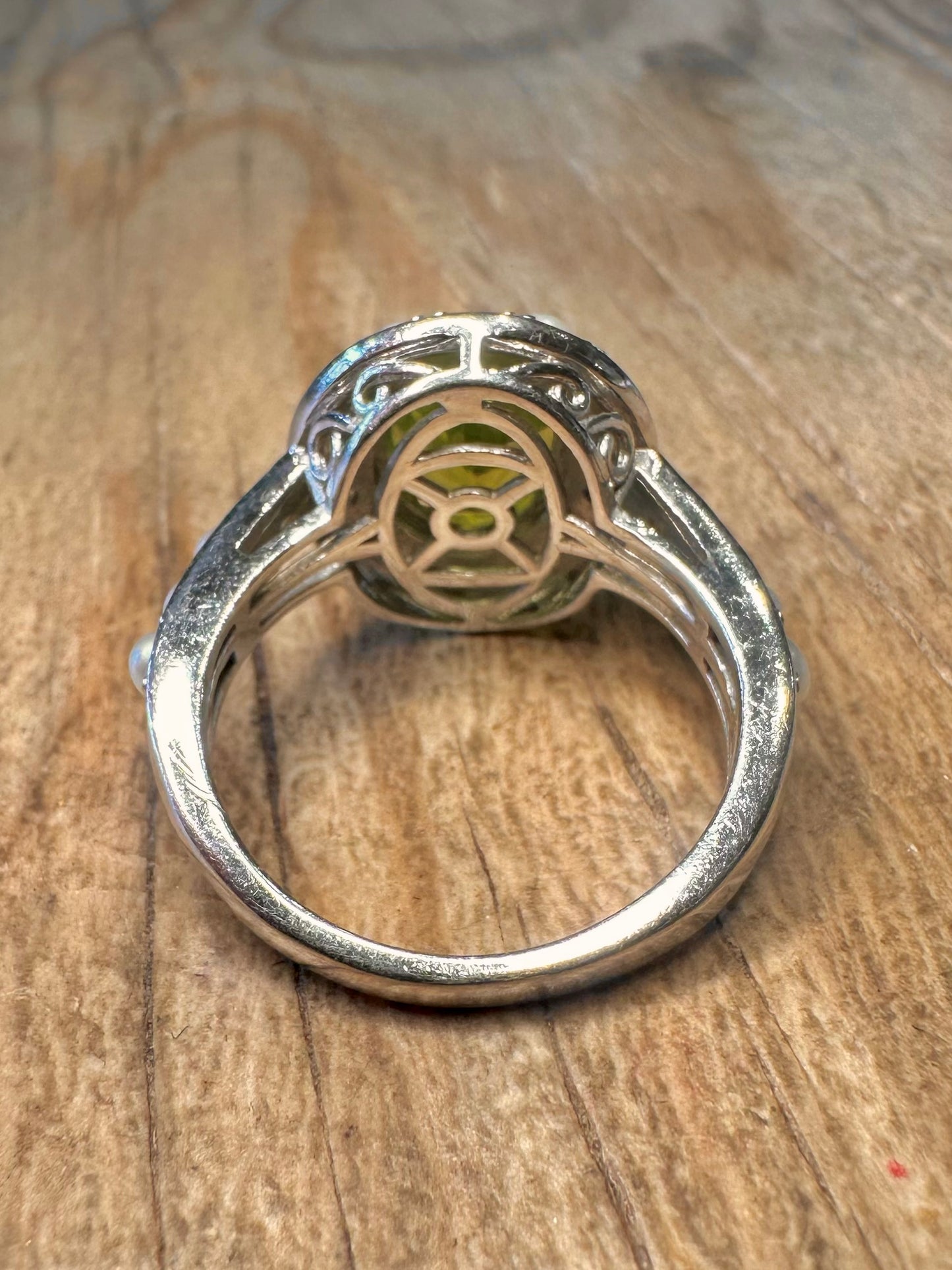 Vintage Green Stone and Pearl 925 Sterling Silver Size S1/2 Ring