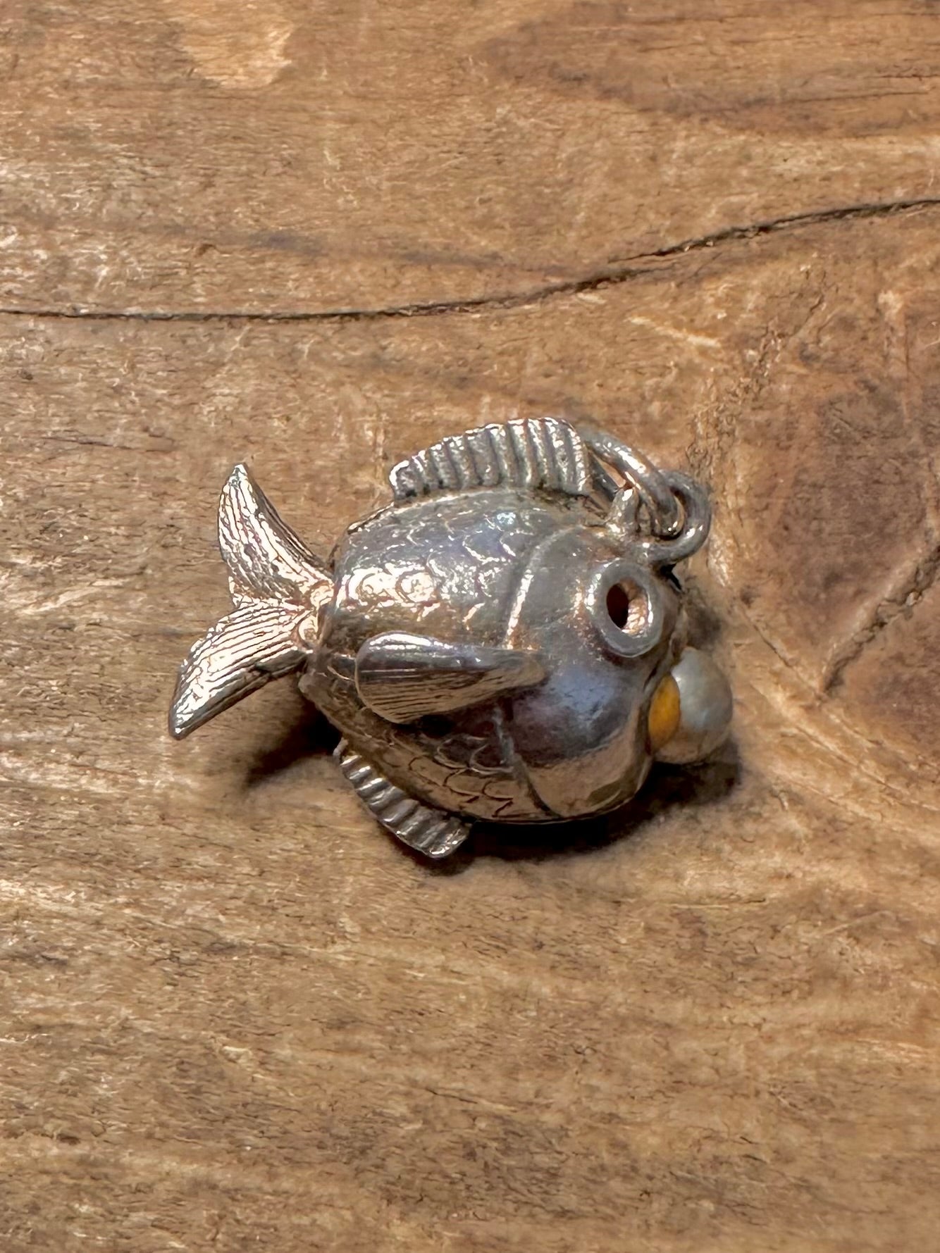 Vintage 1969 Nuvo Articulated Fish with Pearl 925 Silver Charm Pendant