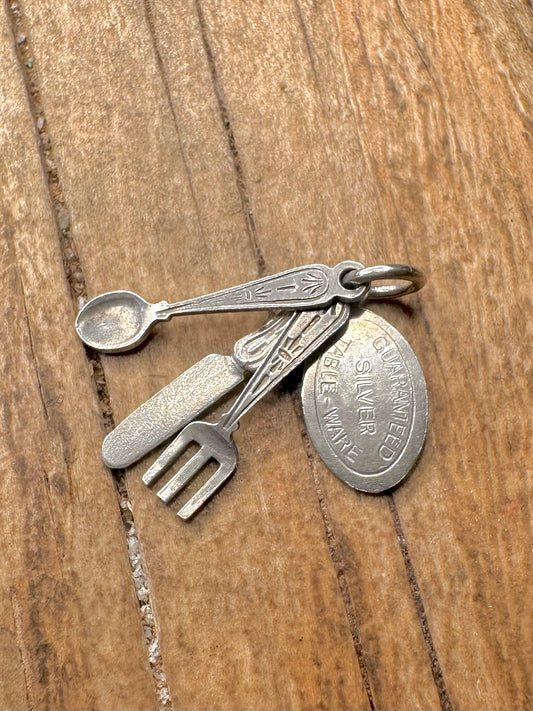 Vintage Besteck „Garantiertes Silbergeschirr“ 925 Sterling Silber Charm-Anhänger