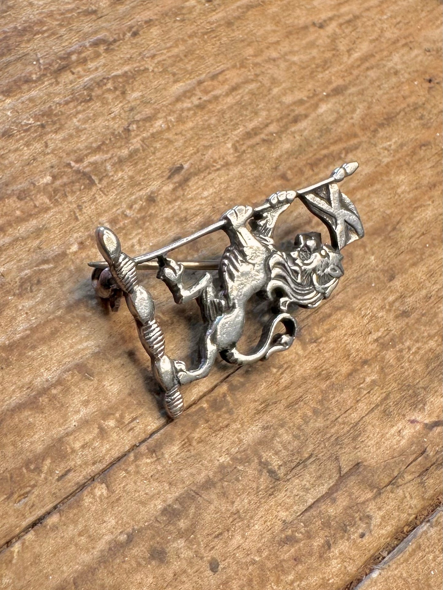 Scottish 1971 Lion Rampart Maker IONA 925 Sterling Silver Brooch