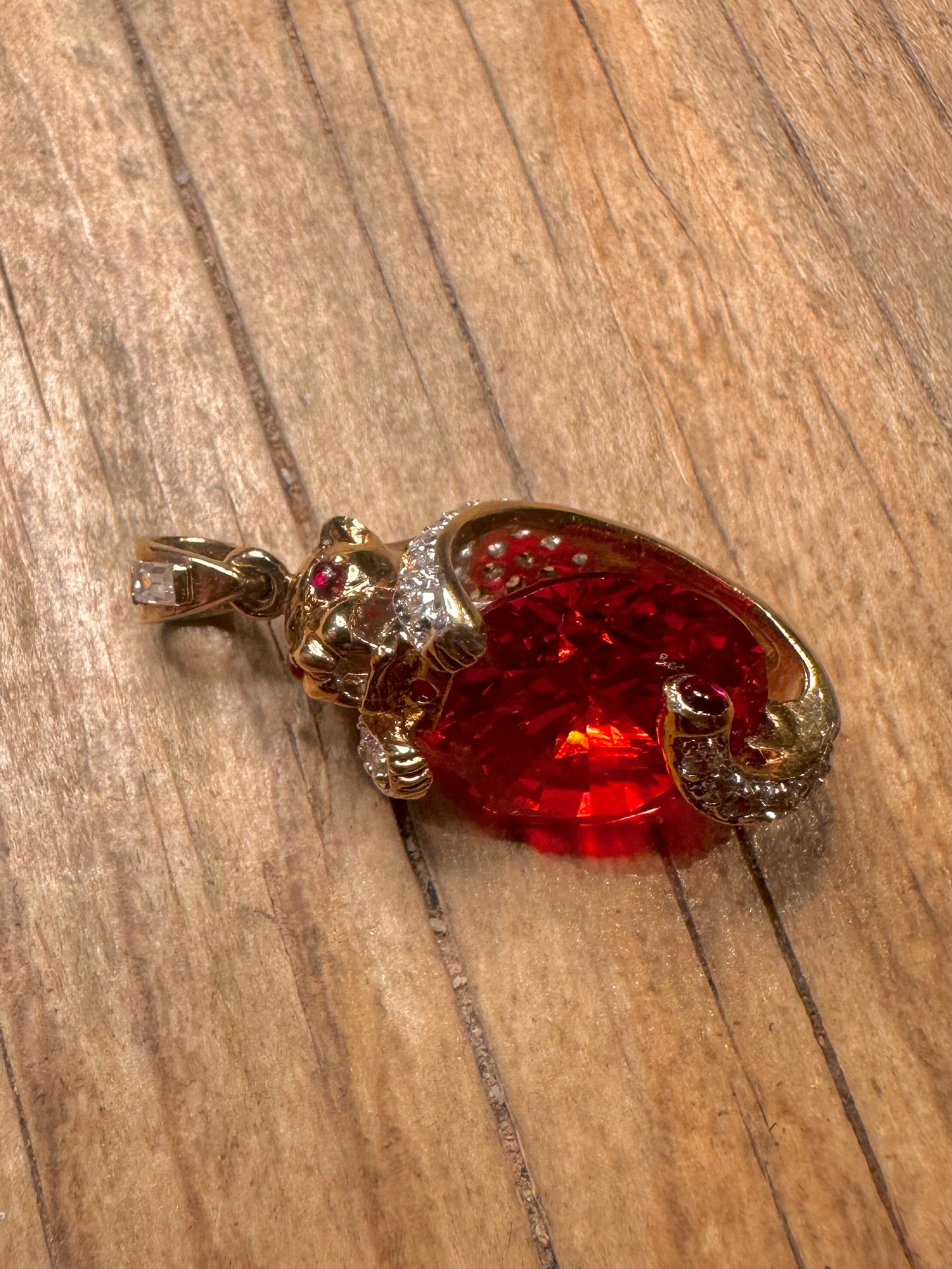 Moderner Tiger Rot und Weiß Stein Gold auf 925er Sterlingsilber Anhänger