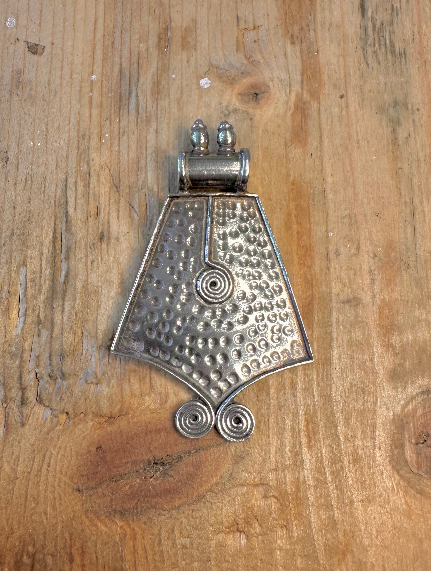 Hammered Swirl Ornate 925 Sterling Silver Pendant