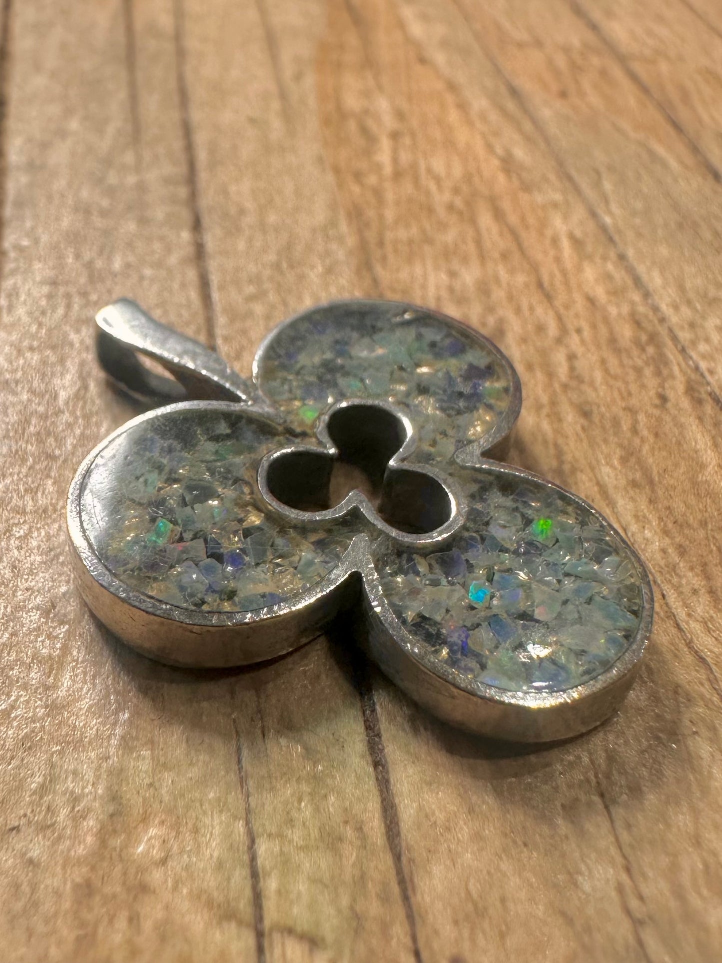 Vintage Crushed Opal Three Leaf Clover 925 Sterling Silver Pendant
