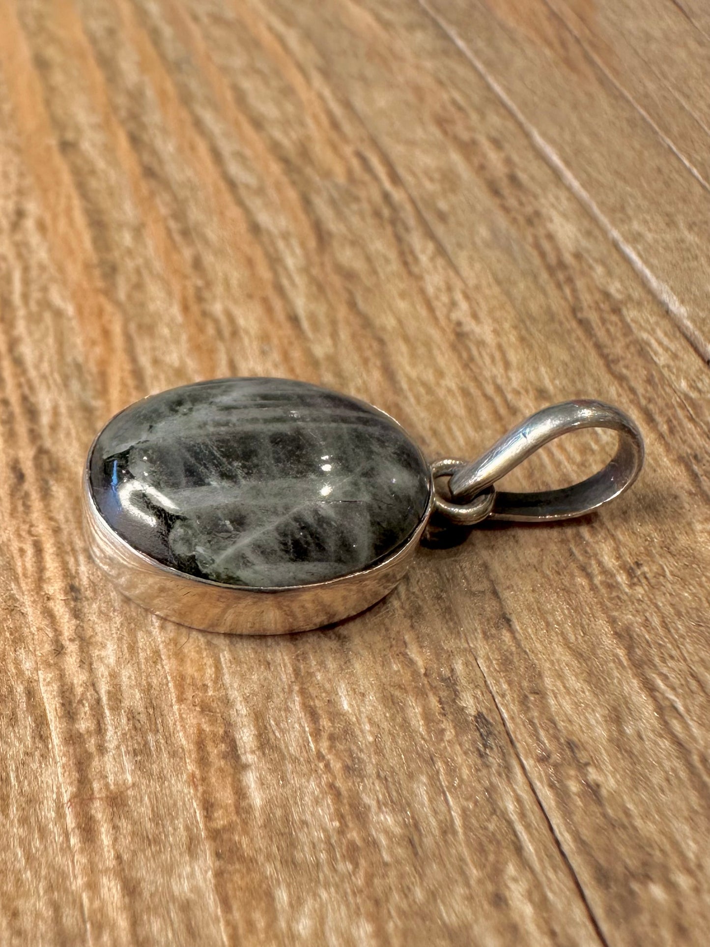 Vintage Labradorite Oval 925 Sterling Silver Pendant