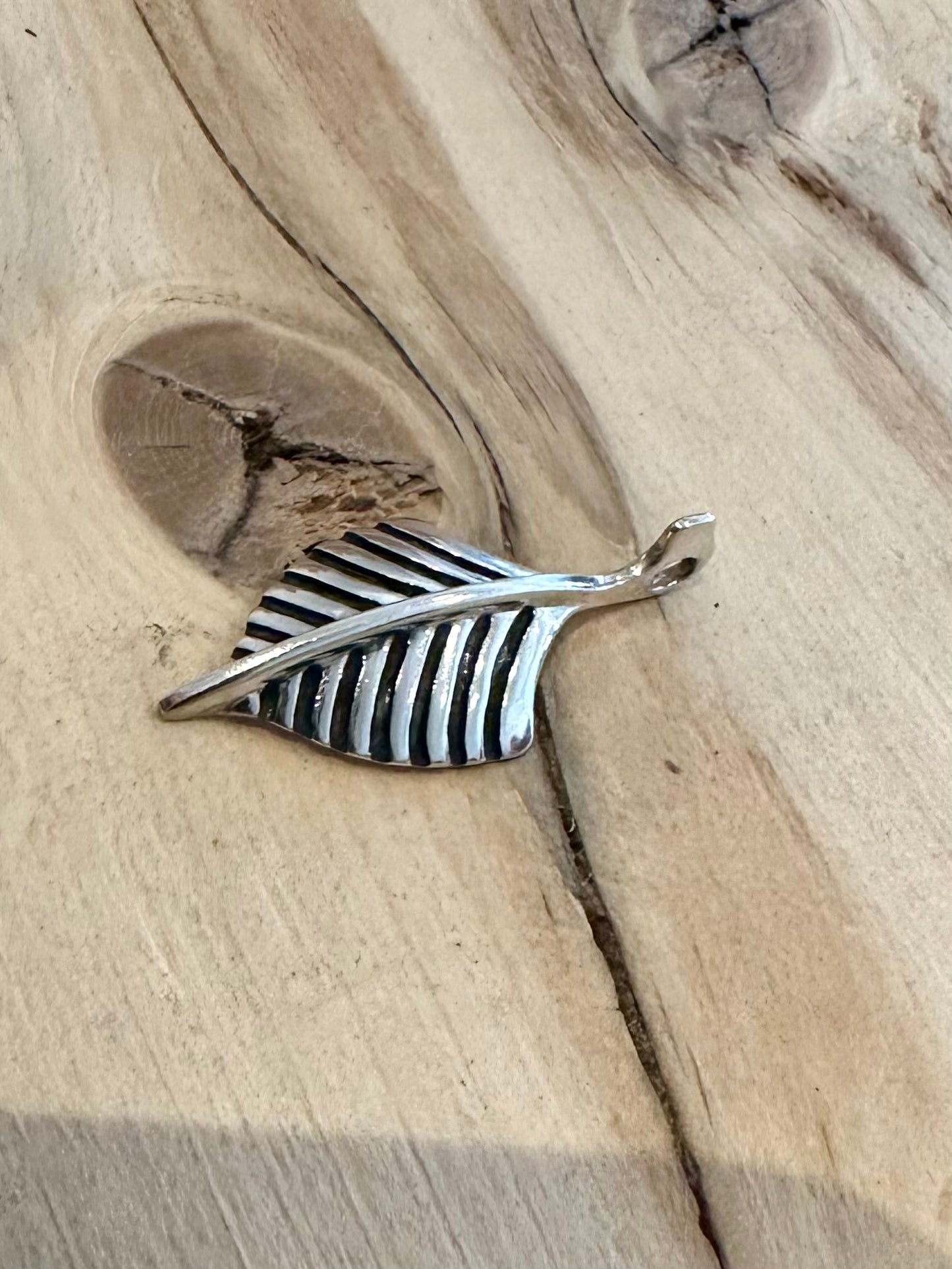 Vintage Leaf 925 Silver Pendant